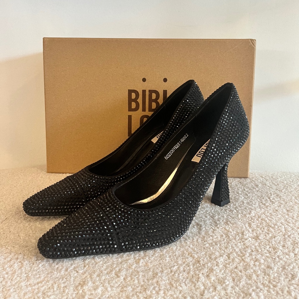 Black Crystal Embellished Pointed-Toe Heels